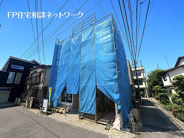 【現地外観写真】毎日のお散歩も快適な緑に恵まれた閑静な住宅地は、伸び伸びスローライフを叶えてくれます。自然豊富な季節の移ろいを身近に感じられる環境です。
