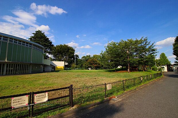 こどもセンターつるっこ（約850m・徒歩11分）