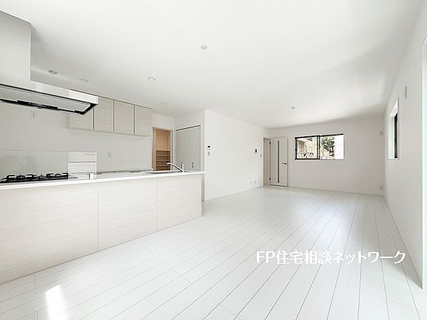 【その他内観】ウォシュレット　ウォシュレット、暖房便座機能付のトイレです。従来型に比べ節水効果があり、お手入れもしやすい。