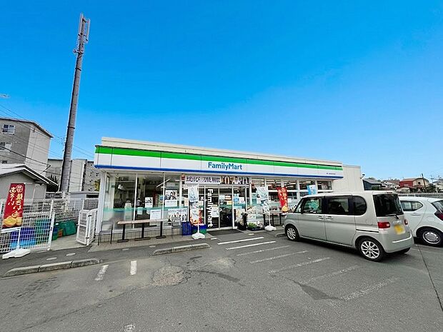 ファミリーマート野川南台団地前店(約350m・徒歩5分)