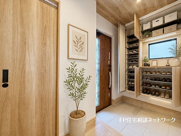 【玄関】■玄関■本画像はAIがCGで家具作成しており、実際の現地に家具は設置されておりません。また、販売価格に家具、小物等は含まれておりません。