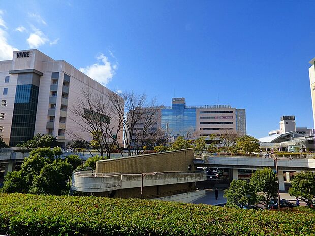 新百合ヶ丘駅(約2,300m・徒歩29分)