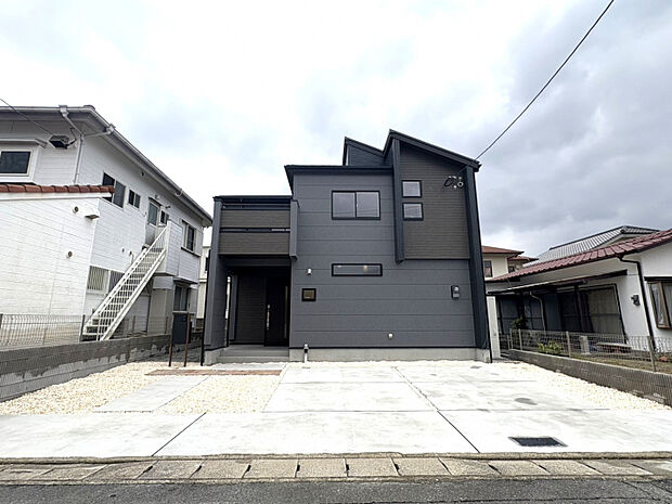 外観　　建売住宅とは思えない、細部までこだわった上質さを感じる外観。