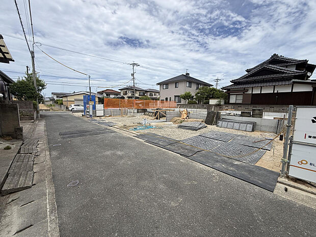 現地写真　2026年8月撮影　南西側公道:4.0m