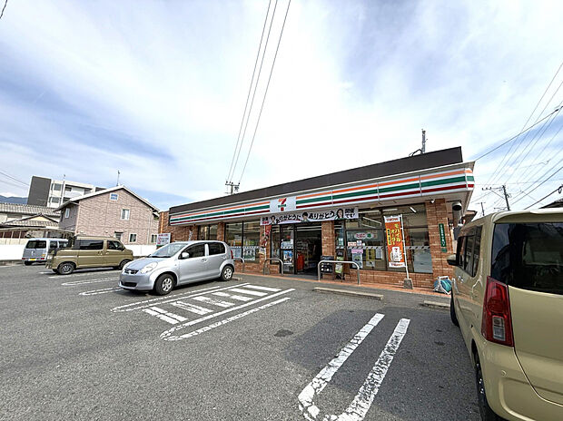 セブン-イレブン福岡早見店（約990m）