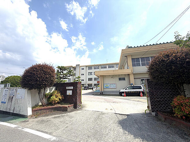 福岡市立老司小学校（約413m）