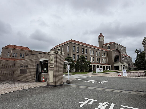 福岡女学院幼稚園（約600m）