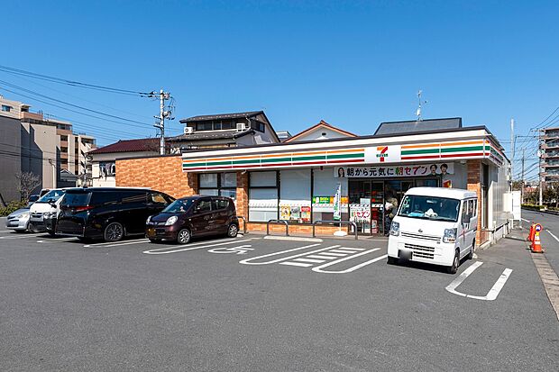 セブンイレブンさいたま文蔵5丁目店(約460m)