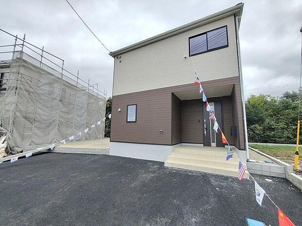 陽当りや通風性など各所に施された工夫で住みやすさを実現。部屋の大きさや周辺環境・街並など、資料には掲載していない情報が現地にはたくさんございます。是非ご確認下さい。ご連絡お待ちしております。