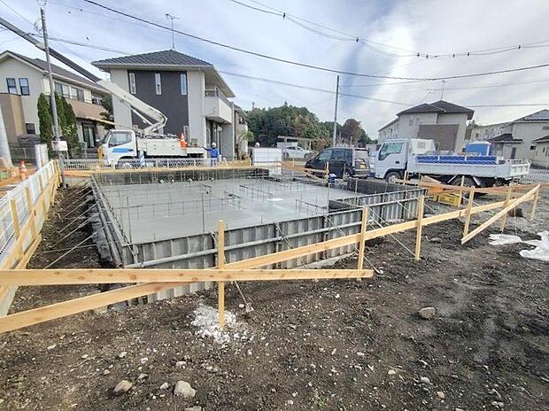 資料請求やご案内も即日対応いたします♪同じ施工例の物件見学や、完成イメージプレゼンテーションも承っております。どのような建物が建つか、間取りの広さは?など気になる点を一つ一つご説明させていただきます。