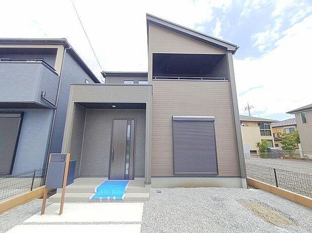 建物内部まで完成いたしましたので、ご自由に、お好きなだけゆっくりとご見学いただけます。実際の広さの感覚や、日当たりの良し悪し、お客様ご自身でぜひご確認ください。本日のご案内も可能です。