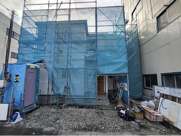 【現地外観写真】土日のご予約はもちろん、平日やお仕事のお時間に合わせてのご案内も実施しています。まずはお客様のご都合をお伺いさせて頂き、それに合う形で物件のご紹介をさせていただきます。お気軽にお問い合わせください。
