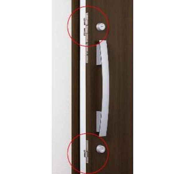【【その他設備】】解錠に時間がかかるほど侵入盗から狙われにくいもの。玄関はダブルロックを標準装備。シリンダー自体が不正解錠しづらい構造なのでピッキングなどによる「施錠開け」対策に効果的です。

