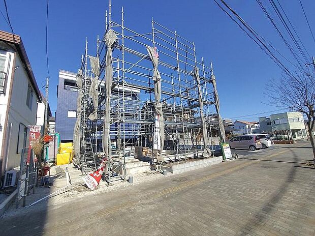 【現地外観写真】資料請求やご案内も即日対応いたします♪同じ施工例の物件見学や、完成イメージプレゼンテーションも承っております。どのような建物が建つか、間取りの広さは?など気になる点を一つ一つご説明させていただきます。