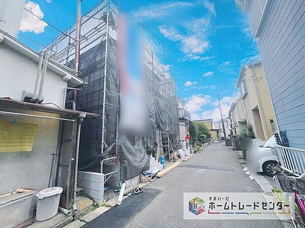 モデルハウスのご案内や、仕様や色の説明も細かくさせていただきます。弊社は飯田グループホールディングス唯一の販売専門会社になるので、細部まで説明いたします。もちろん住宅ローンのご相談だけでも大丈夫です。