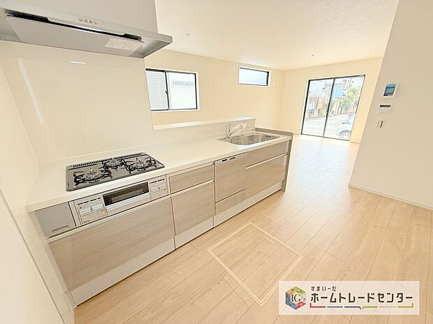 食洗機が標準装備でついています。家事は毎日の事、一日一日は少しの負担軽減でも、その少しを1年で考えれば大きな時間になります。自由に使えるお時間を増やしていただき、その分新居でおくつろぎ下さい。
