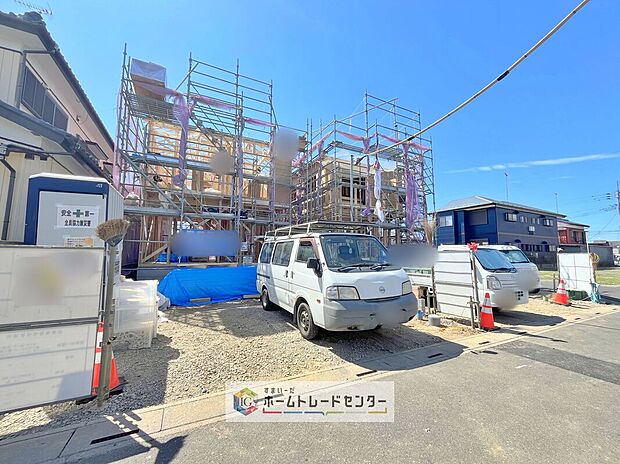 どのような建物が建つか、間取りの広さはどうかなど、気になる点は丁寧にご説明いたします。資料請求やご案内は即日対応いたします。土日や平日、お仕事終わりの時間など、ご都合に合わせてご案内いたします。
