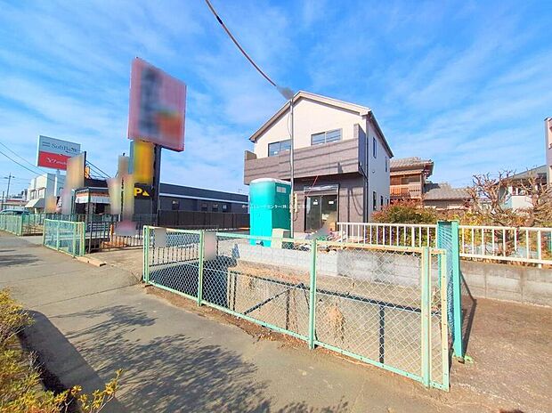 【現地外観写真】実際に見ていただくと、こちらの物件の良さがお分かりになるかと思います。住宅ローンもお任せください!提携ローンが多数ありますので月々のお支払も変わってきます。まずはお気軽にご相談ください。