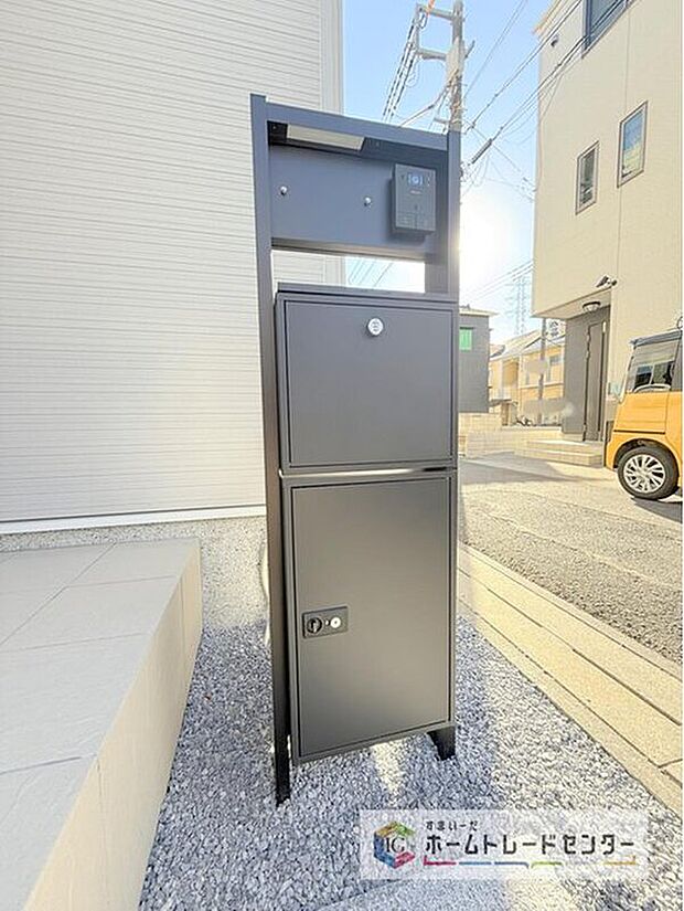 【【宅配BOX】】戸建用の宅配ボックスを設置。通販でのお買い物などお荷物が届く予定があっても時間を気にせず外出できるので大変便利です。