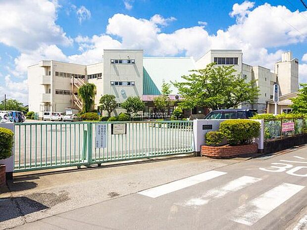 幸手市立長倉小学校(約1,400m)