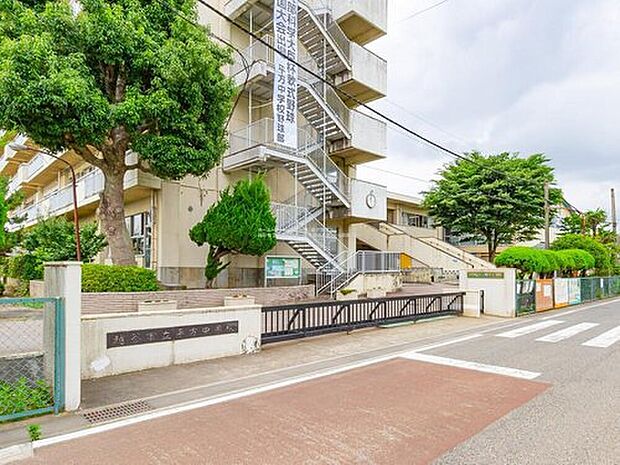 越谷市立平方中学校（約780m）