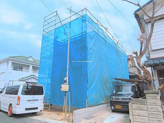 【 現地外観写真】資料請求やご見学は即日対応可能♪陽当りや通風など住みやすさの工夫が満載。資料に載っていない街並みや周辺環境は、ぜひ現地で実際にお確かめください。