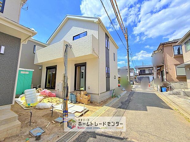 【前面道路含む現地写真】資料請求やご見学は即日対応可能♪陽当りや通風など住みやすさの工夫が満載。資料に載っていない街並みや周辺環境は、ぜひ現地で実際にお確かめください。