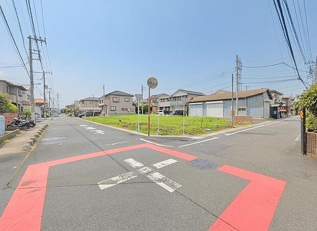 【前面道路含む現地写真】土日のご予約はもちろん、平日やお仕事のお時間に合わせてのご案内も実施しています。まずはお客様のご都合をお伺いさせて頂き、それに合う形で物件のご紹介をさせていただきます。お気軽にお問い合わせください。