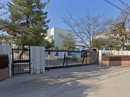 春日部市立立野小学校 700ｍ(徒歩9分)