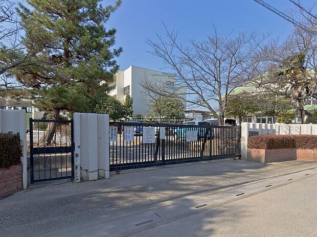 春日部市立立野小学校（約700m）