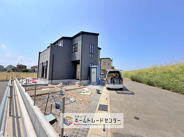 【現地外観写真】資料請求やご見学は即日対応可能♪陽当りや通風など住みやすさの工夫が満載。資料に載っていない街並みや周辺環境は、ぜひ現地で実際にお確かめください。