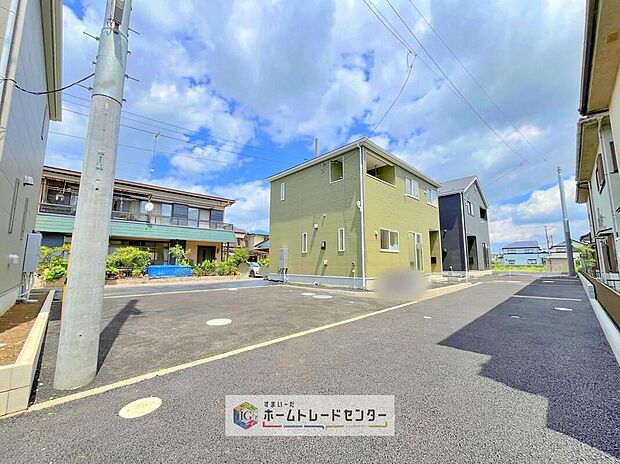 【前面道路含む現地写真】土日のご予約はもちろん、平日やお仕事のお時間に合わせてのご案内も実施しています。まずはお客様のご都合をお伺いさせて頂き、それに合う形で物件のご紹介をさせていただきます。お気軽にお問い合わせください。