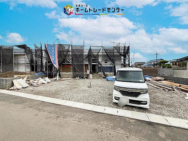 【現地外観写真】モデルハウスのご案内や、仕様や色の説明も細かくさせていただきます。弊社は飯田グループホールディングス唯一の販売専門会社になるので、細部まで説明いたします。もちろん住宅ローンのご相談だけでも大丈夫です。