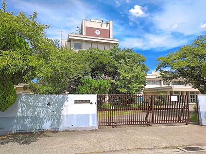 春日部市立牛島小学校 1400m(徒歩18分)