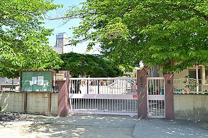 西山幼稚園 約800m～880m(徒歩10分～11分)