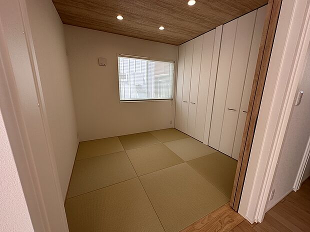 【和室】和室は、4.5帖分のスペースになります！親御さん、ご友人が来られた際の客間としても使っていただけます！
