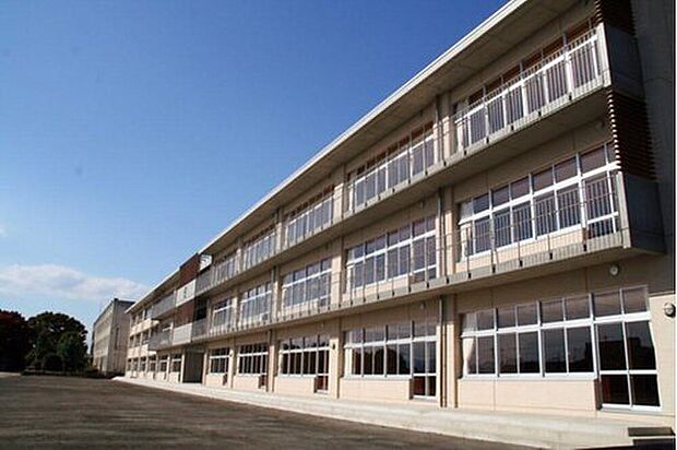 玉村町立玉村中学校(約2,000m)