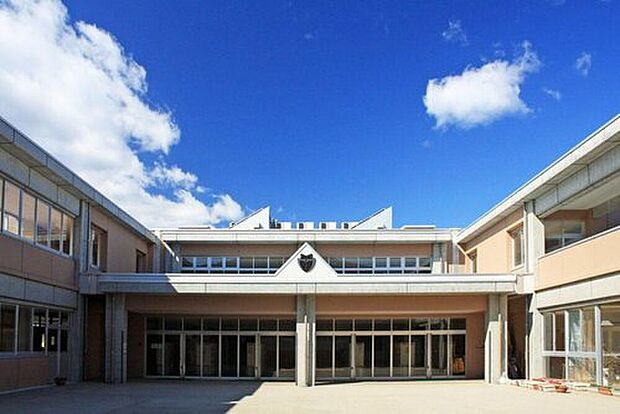 前橋市立第七中学校(約2,600m)