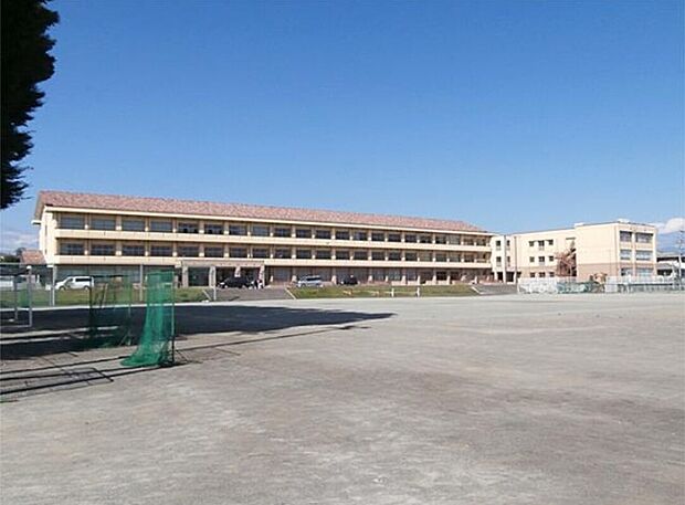 高崎市立箕郷中学校（約1,970m）