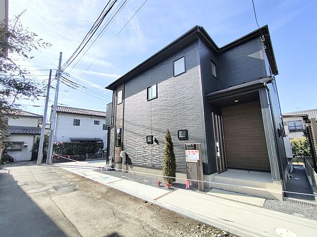 【前面道路含む現地写真】◆休日にご家族揃ってご見学はいかがでしょうか♪実際の現地を見てみると図面などではわからない、新たな発見もありますのでまずはお気軽にお問い合わせください！