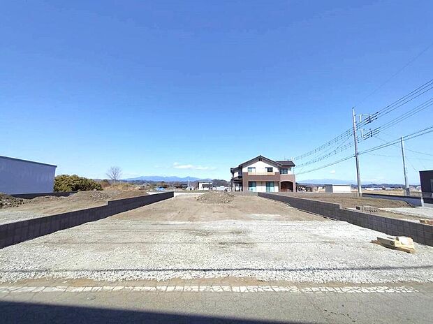 【現地外観写真】◆休日にご家族揃ってご見学はいかがでしょうか♪実際の現地を見てみると図面などではわからない、新たな発見もありますのでまずはお気軽にお問い合わせください！