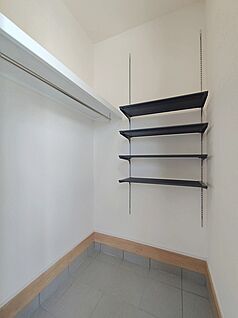 【シューズインクローク】