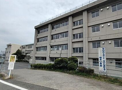 渋川市立古巻小学校 1700m(徒歩22分)