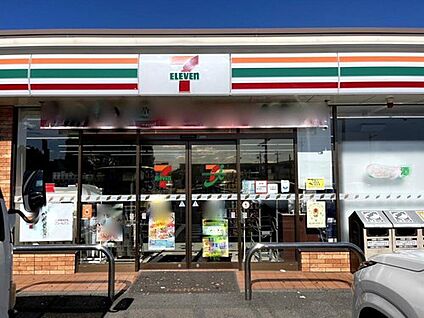 セブンイレブン高崎筑縄町店 594m(徒歩8分)