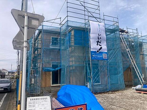【現地外観写真】◆平日・お仕事帰りなど、いつでもご案内させていただきます！デザイン・目に見える設備面も大切ですが、耐震構造で地震に強い家の為、次代へ繋ぐ強固な住宅です！