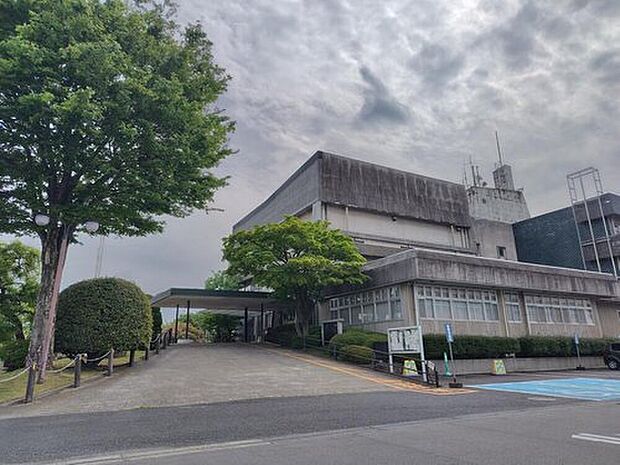 渋川市役所(約462m)