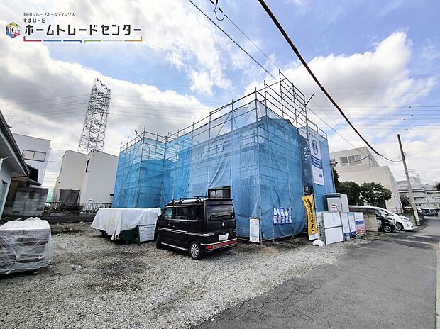 【前面道路含む現地写真】◆◇一戸建ての大きなメリットは、「自分の土地」を自由に使えること。好きなペットが飼えるほか、ガーデニングやＤＩＹ、車やバイクの手入れなど様々な趣味を楽しめます♪

