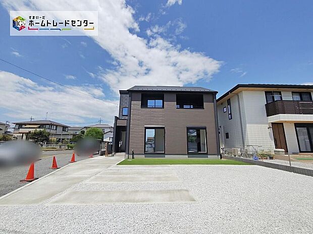 【前面道路含む現地写真】◆◇飯田グループホールディングス唯一の販売専門会社のホームトレードセンターの社員が直接、当物件をご案内いたします。見学希望、資料請求等、お気軽にお問い合わせくださいませ♪