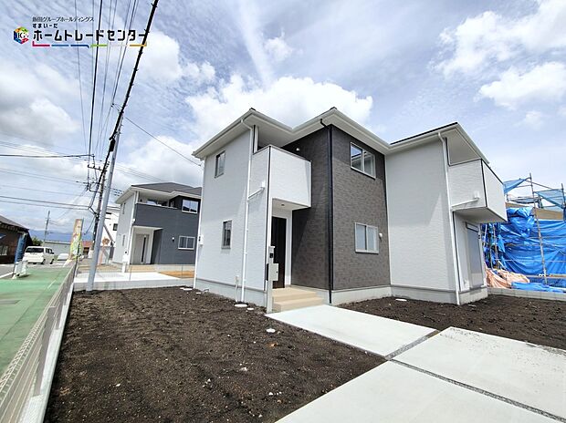 【現地外観写真】◆3号棟◇見学希望、資料請求等、お気軽にお問い合わせくださいませ♪
