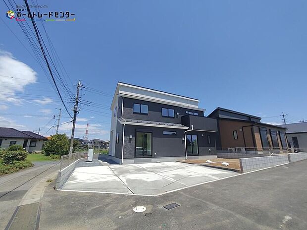 【前面道路含む現地写真】◆◇飯田グループホールディングス唯一の販売専門会社のホームトレードセンターの社員が直接、当物件をご案内いたします。見学希望、資料請求等、お気軽にお問い合わせくださいませ♪